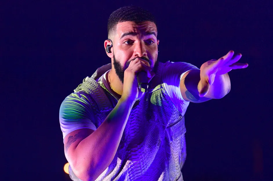 Drake Asks News Helicopters to Stop Flying Over His Toronto Mansion: ‘I Won’t Lie I’m Trying to Sleep’